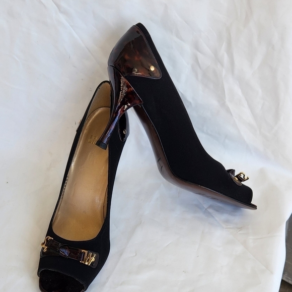 Stuart Weitzman Leather, Bow Peep Toe, 3” Heel‎ - Picture 10 of 10